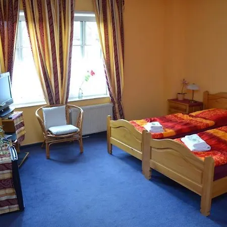 Altstaedter Tor Hotel 3*